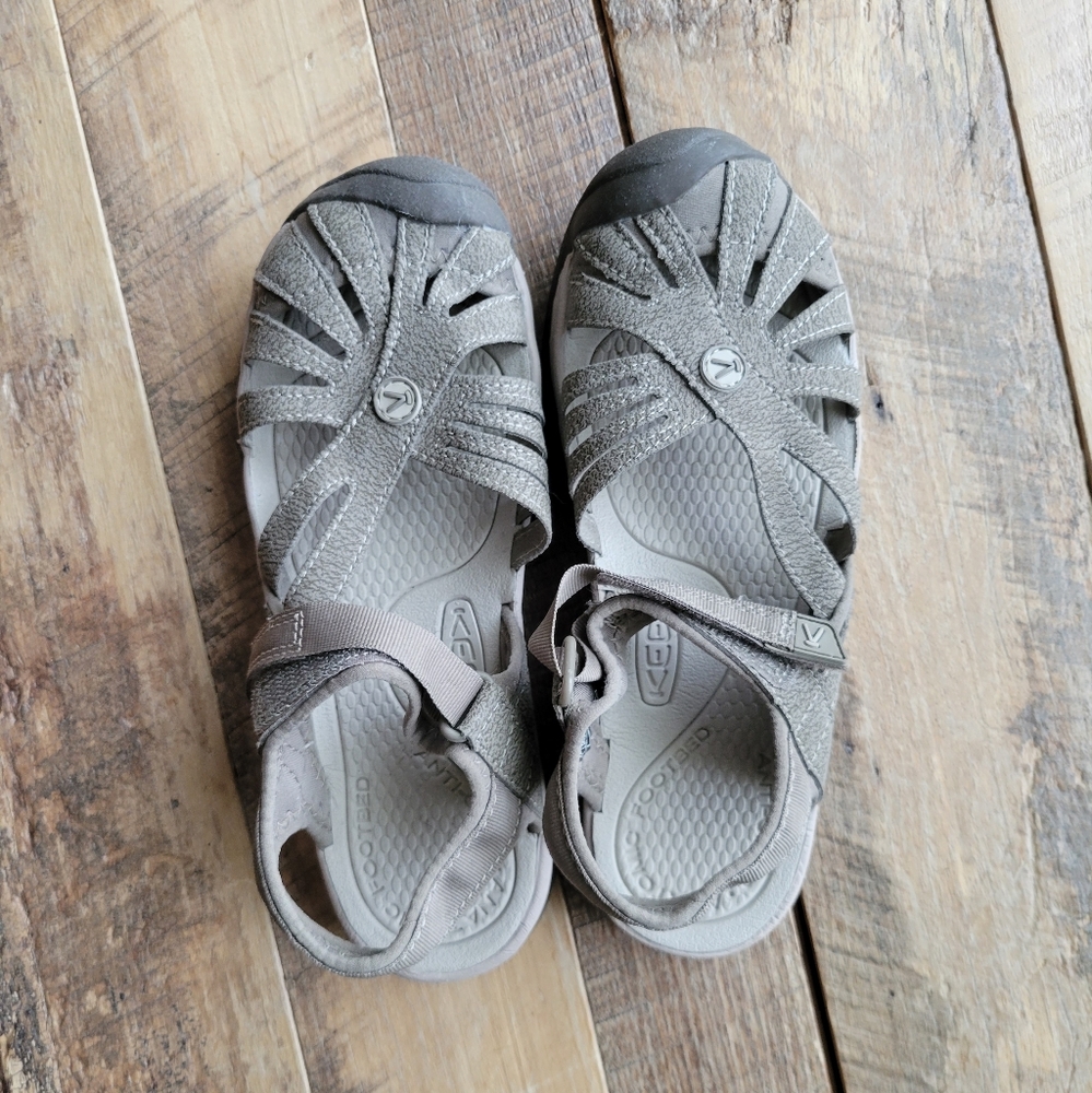 Keen Rose Sandals Size 8
